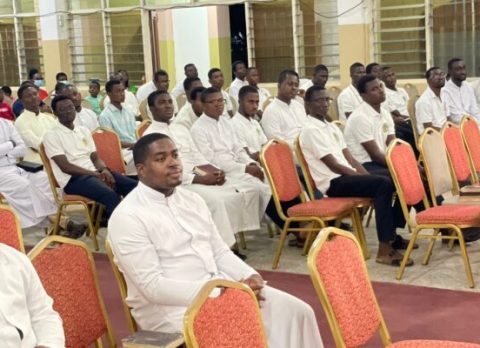 BE-SERIOUS-WITH-THE-FAITH-SEMINARIANS-URGED